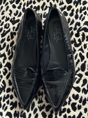 AGL Black Patent Pointed Loafers with Croc-Emboss